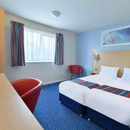 Travelodge Cirencester Zimmer foto