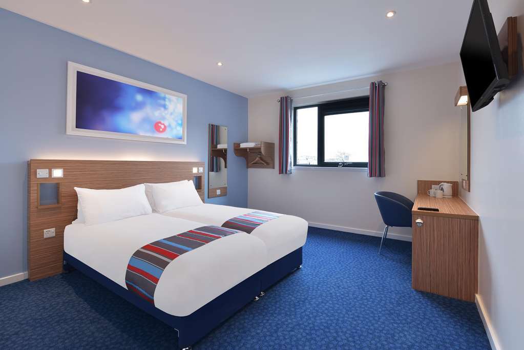 Travelodge Cirencester Zimmer foto